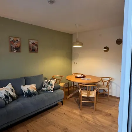 Haus Birkenhain - Alpique Apartment Seefeld in Tirol