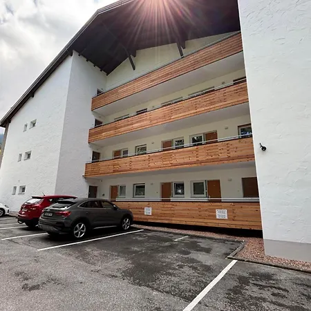 Haus Birkenhain - Alpique Apartment Seefeld in Tirol